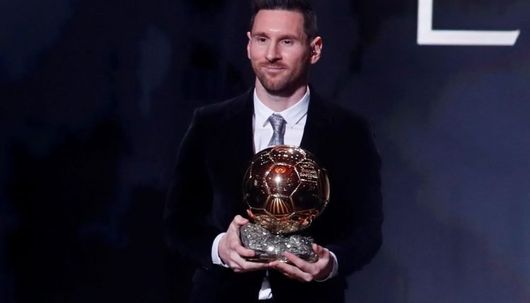 2019-12-02t205522z_715096250_rc28nd9deau6_rtrmadp_3_soccer-ballon